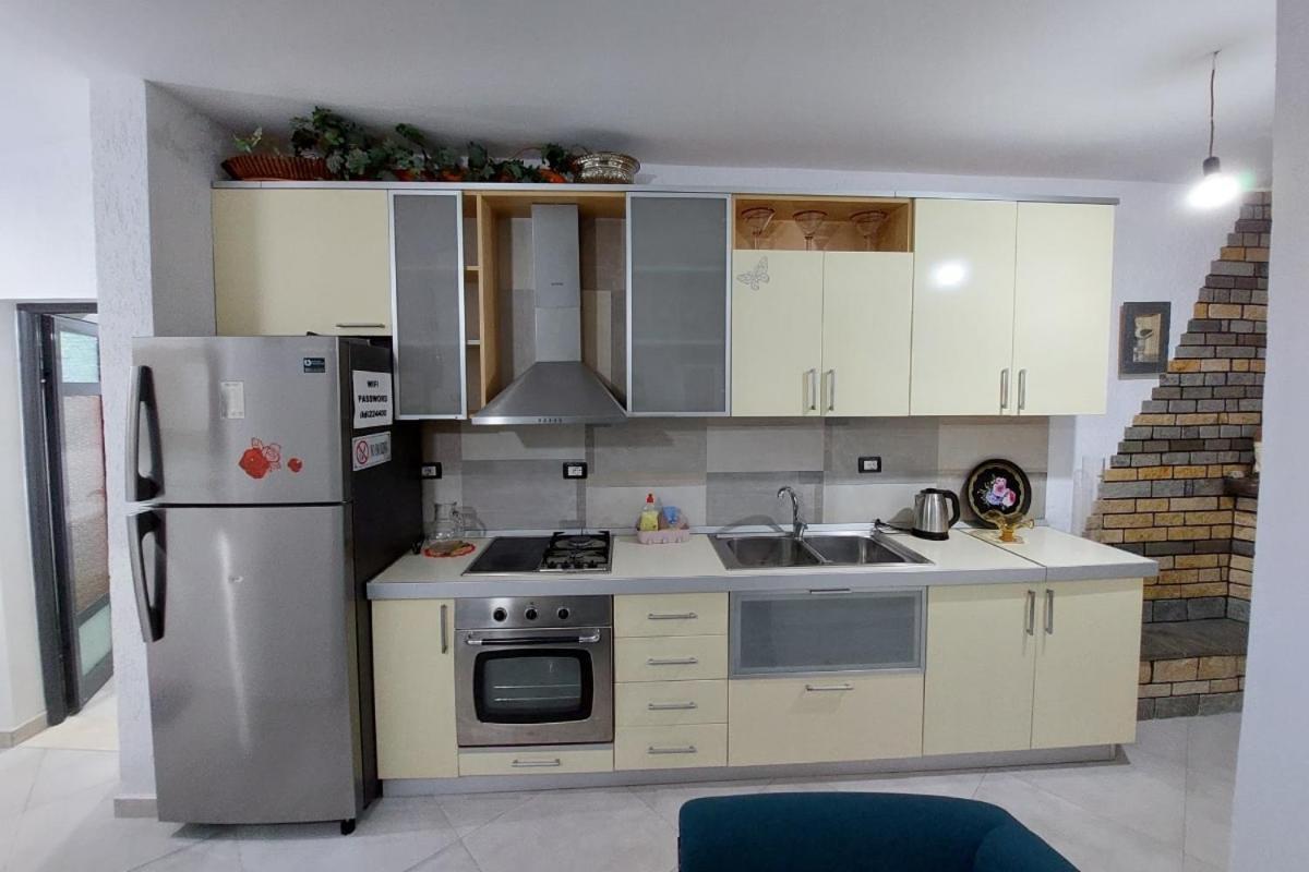 Villa Heljos Apartaments Vlorë エクステリア 写真