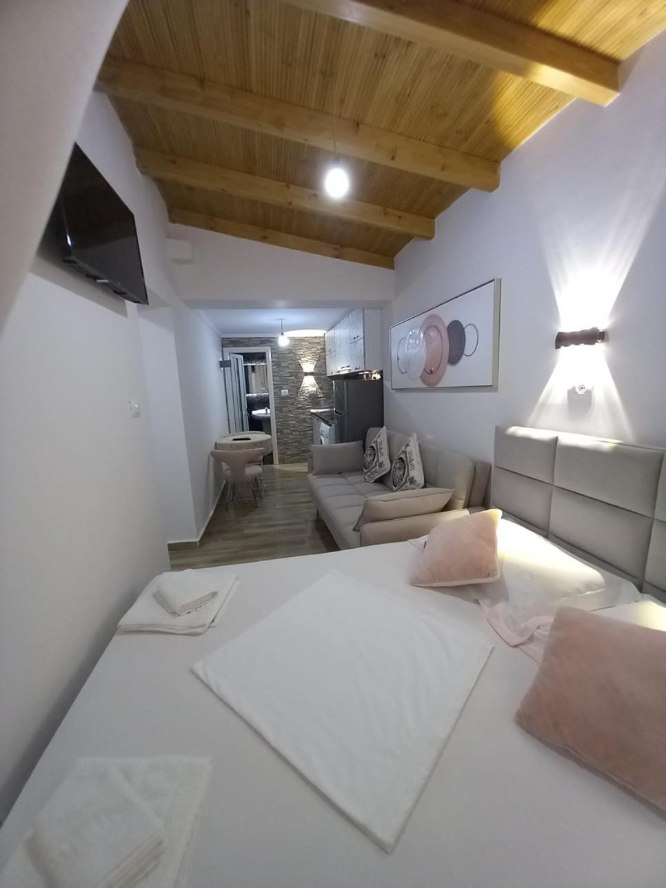 Villa Heljos Apartaments Vlorë エクステリア 写真
