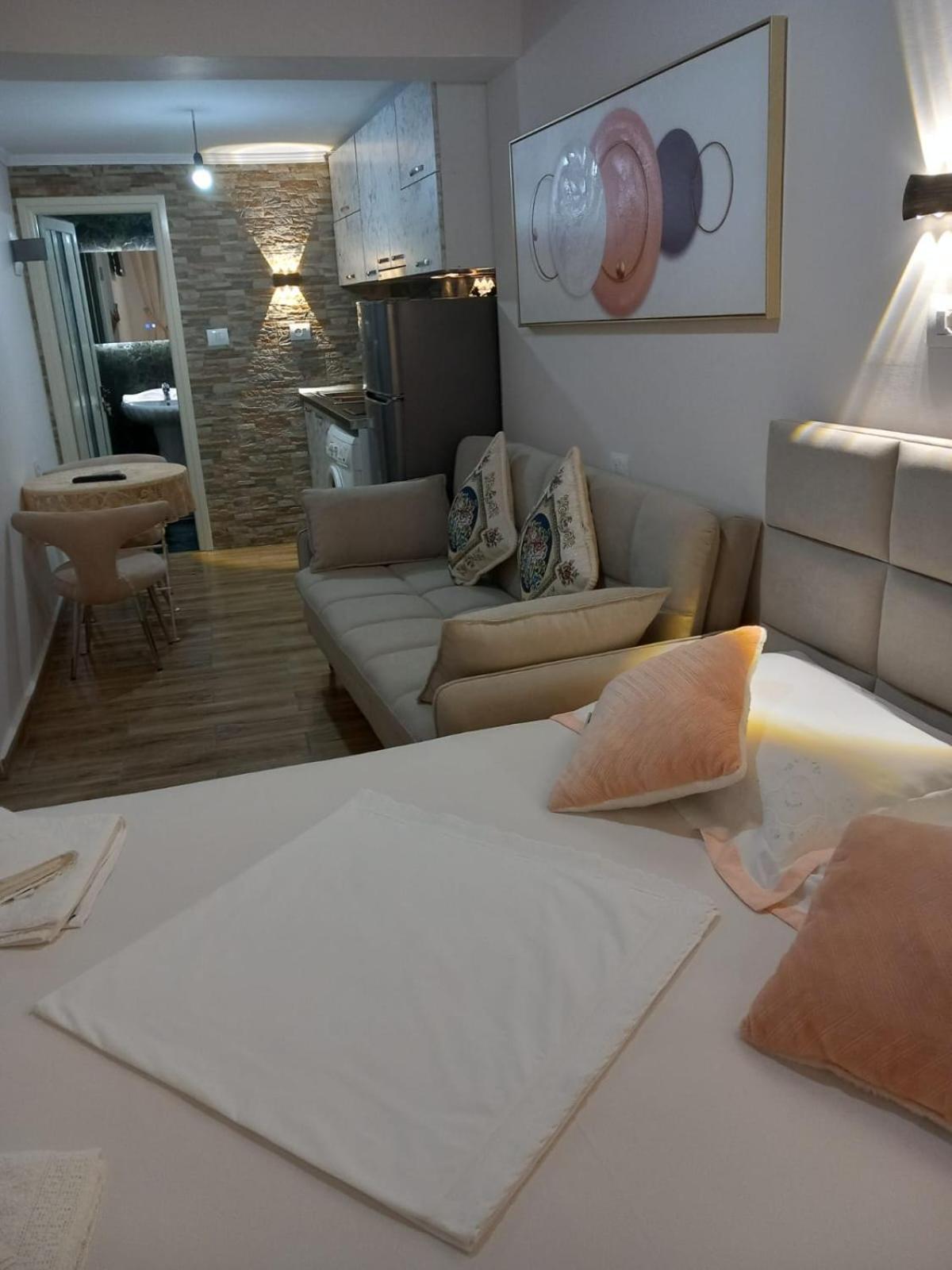 Villa Heljos Apartaments Vlorë エクステリア 写真
