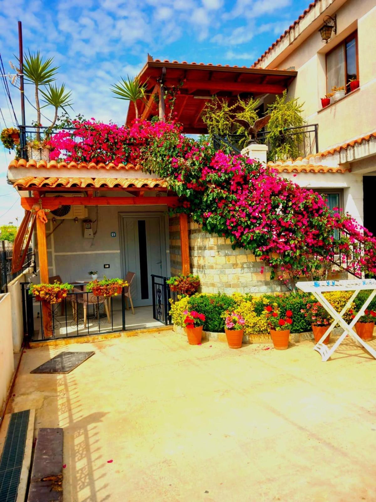 Villa Heljos Apartaments Vlorë エクステリア 写真
