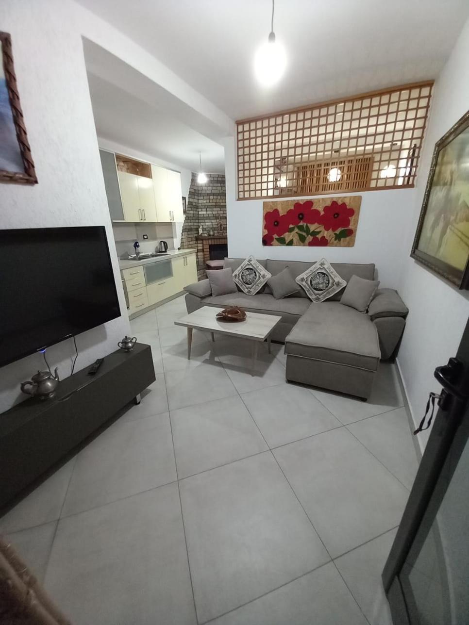 Villa Heljos Apartaments Vlorë エクステリア 写真