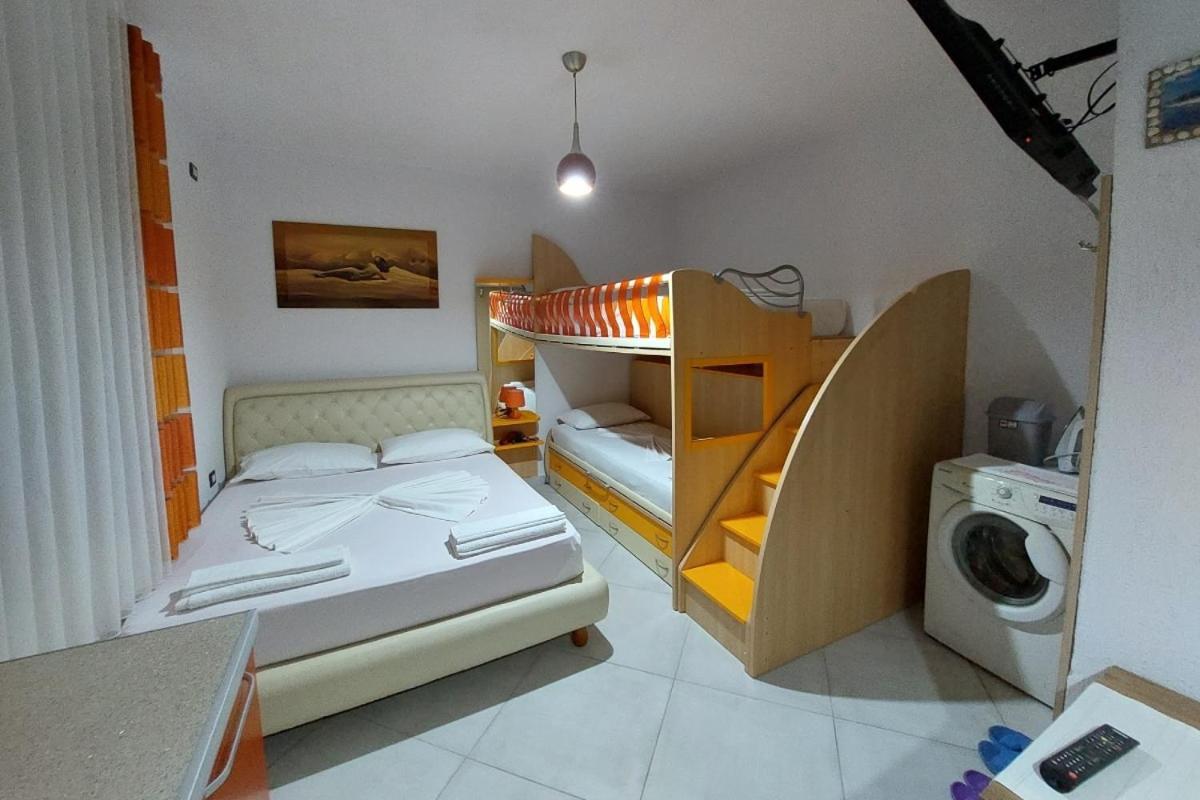 Villa Heljos Apartaments Vlorë 部屋 写真