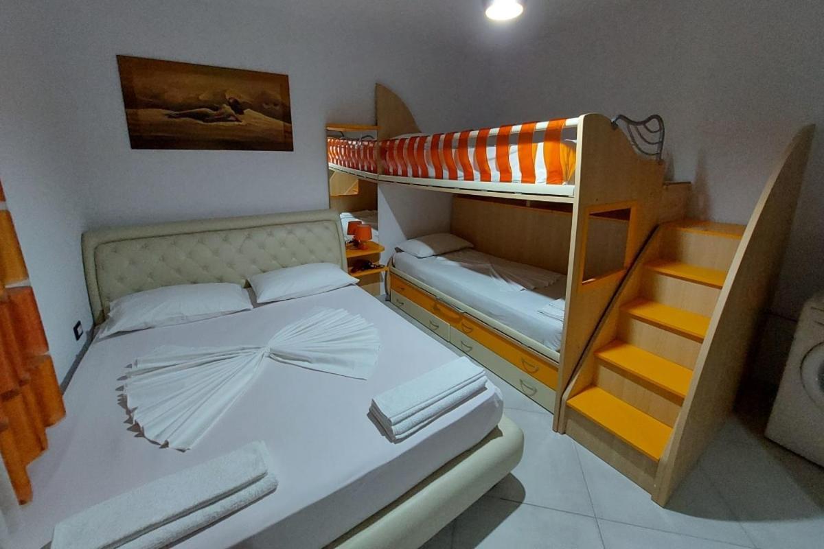 Villa Heljos Apartaments Vlorë 部屋 写真