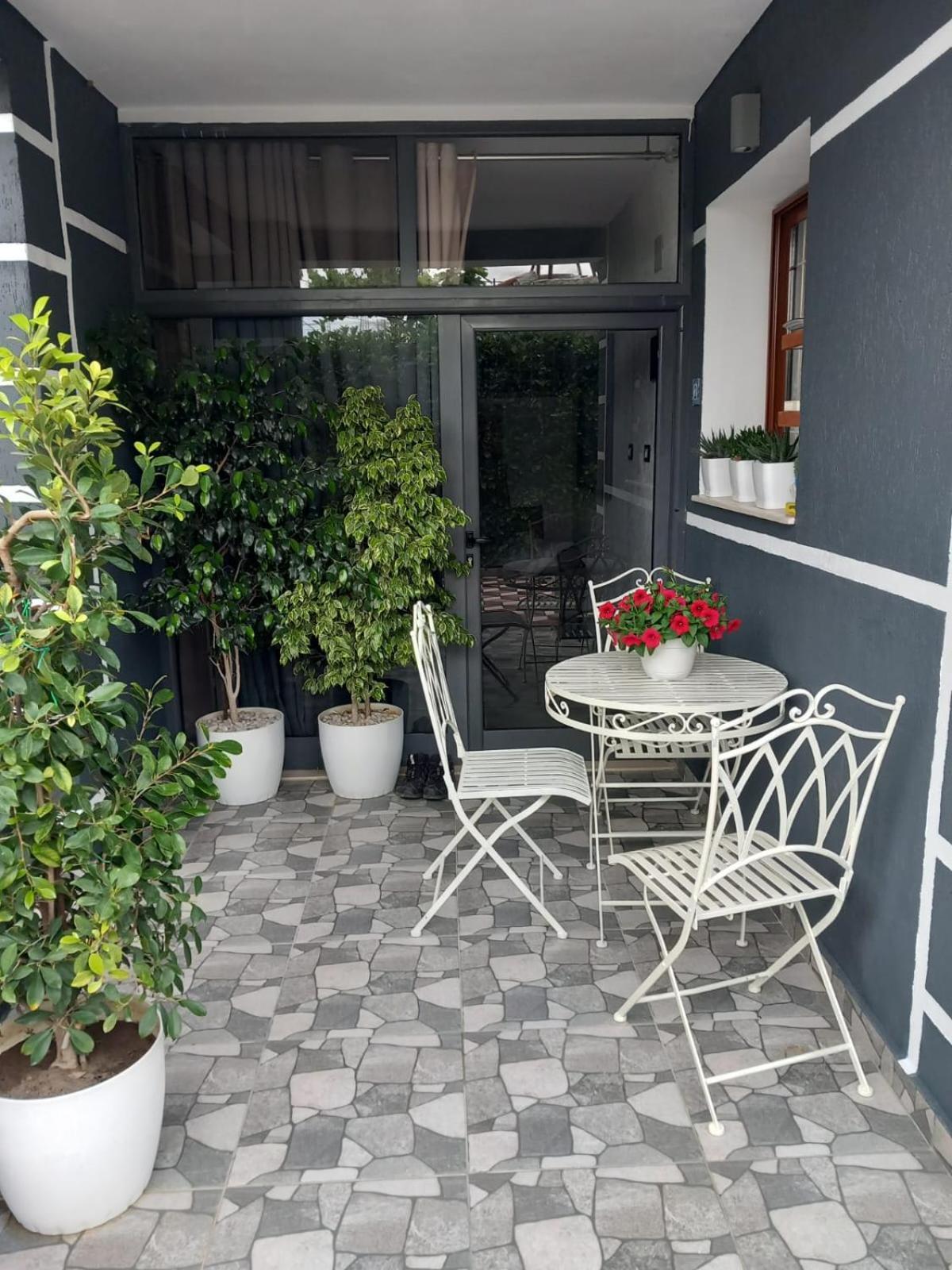 Villa Heljos Apartaments Vlorë エクステリア 写真