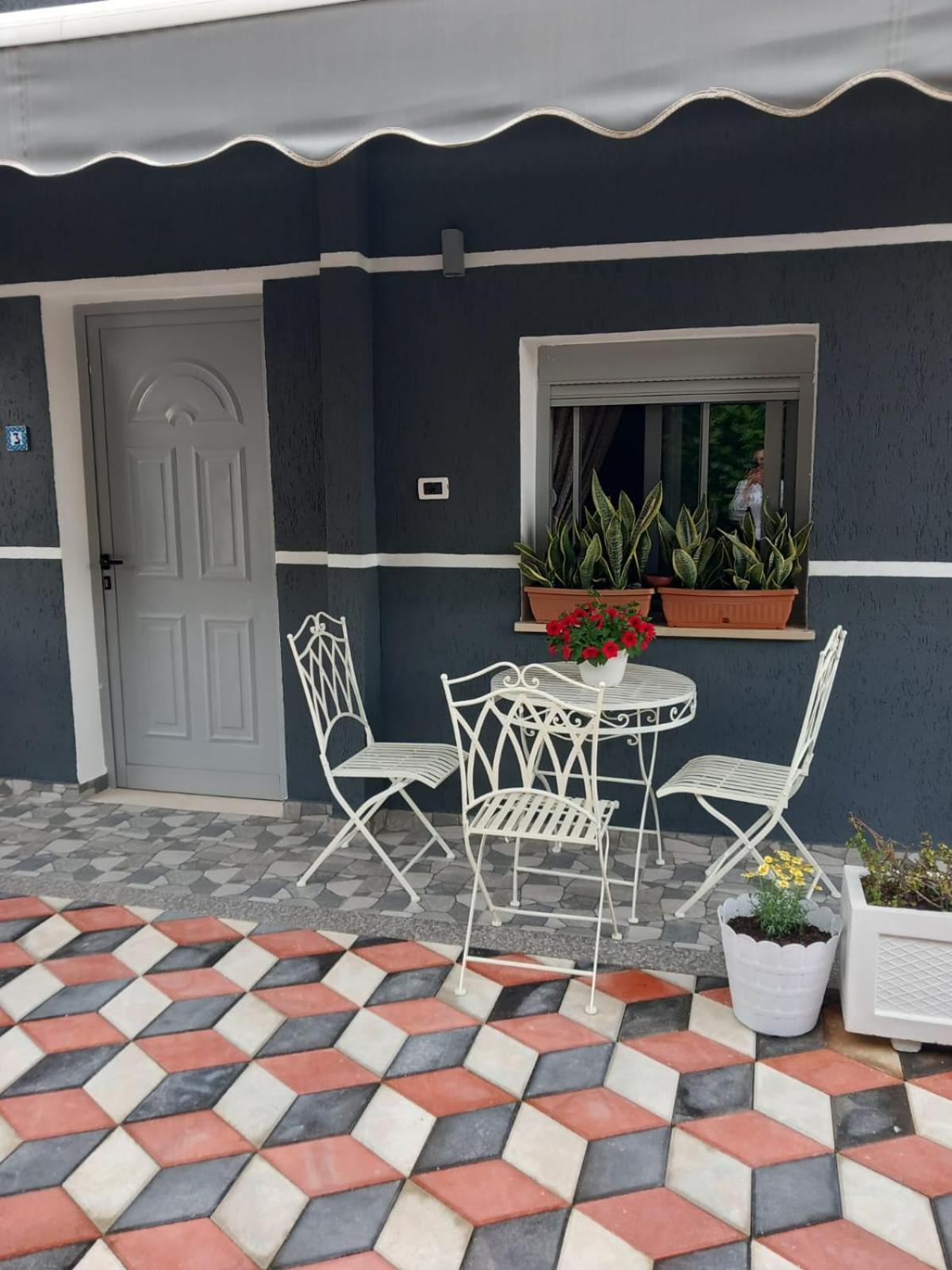 Villa Heljos Apartaments Vlorë エクステリア 写真